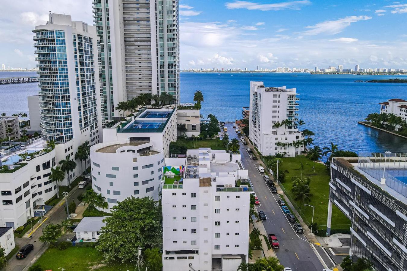 Subtle 2 Bed In Edgewater Downtown With Free Parking Apartment Miami Luaran gambar