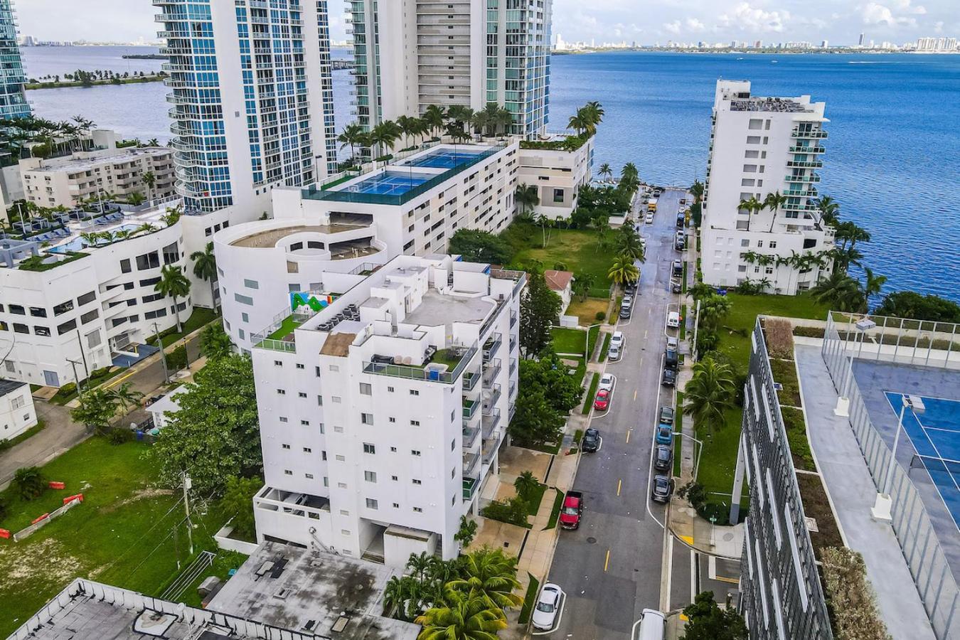 Subtle 2 Bed In Edgewater Downtown With Free Parking Apartment Miami Luaran gambar