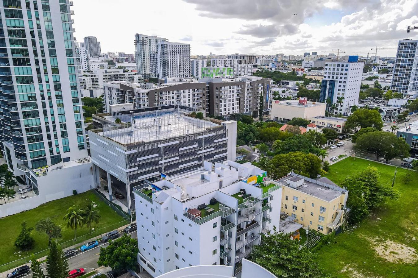 Subtle 2 Bed In Edgewater Downtown With Free Parking Apartment Miami Luaran gambar