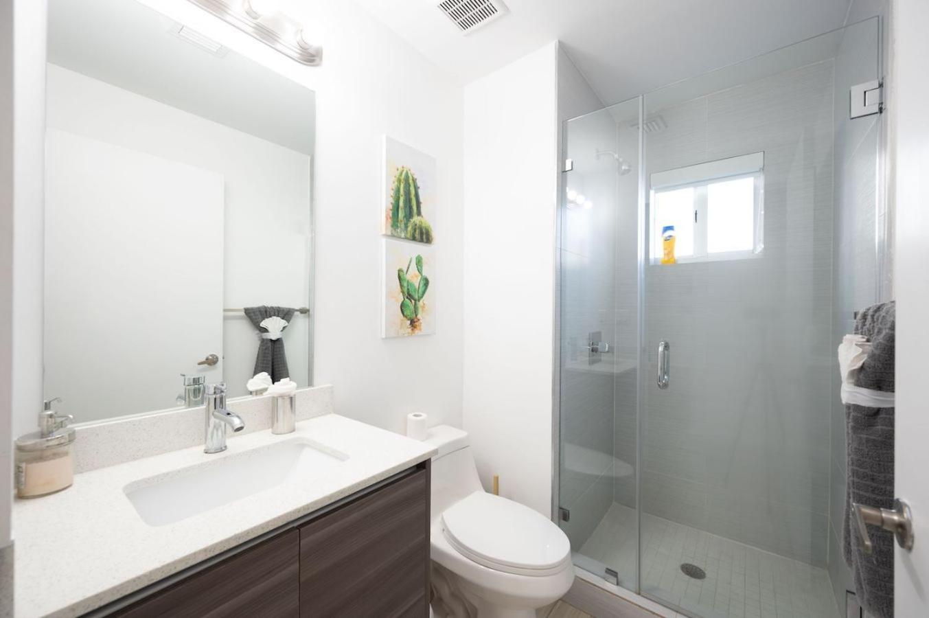 Subtle 2 Bed In Edgewater Downtown With Free Parking Apartment Miami Luaran gambar