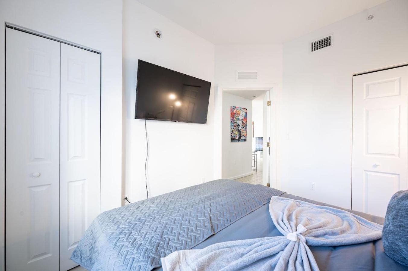 Subtle 2 Bed In Edgewater Downtown With Free Parking Apartment Miami Luaran gambar