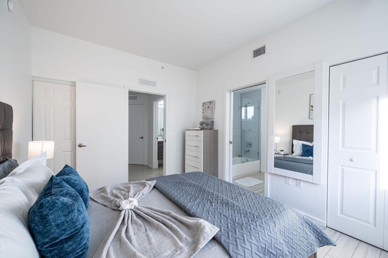 Subtle 2 Bed In Edgewater Downtown With Free Parking Apartment Miami Luaran gambar