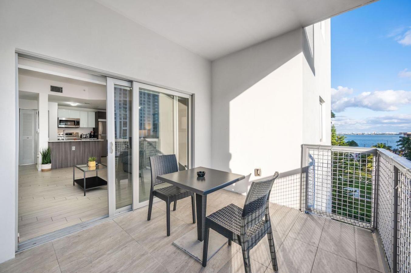 Subtle 2 Bed In Edgewater Downtown With Free Parking Apartment Miami Luaran gambar