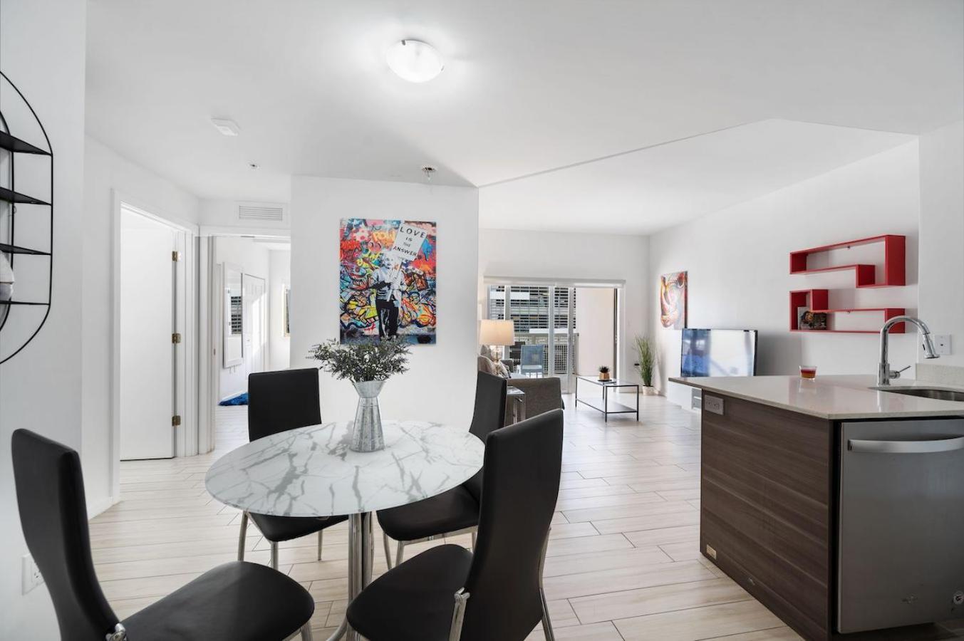Subtle 2 Bed In Edgewater Downtown With Free Parking Apartment Miami Luaran gambar